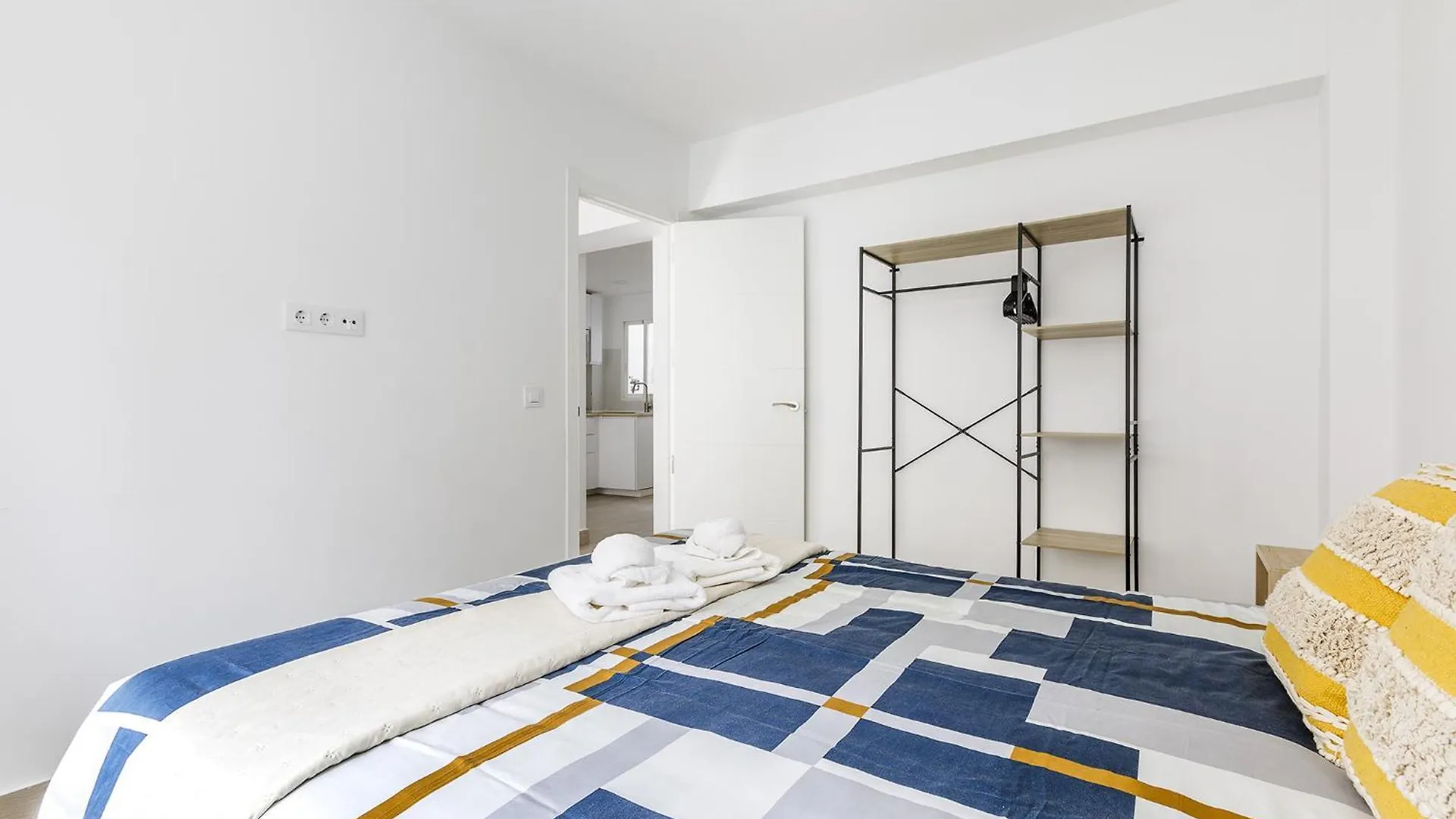 Apartamento A&N Avenida 2 Torre Del Mar